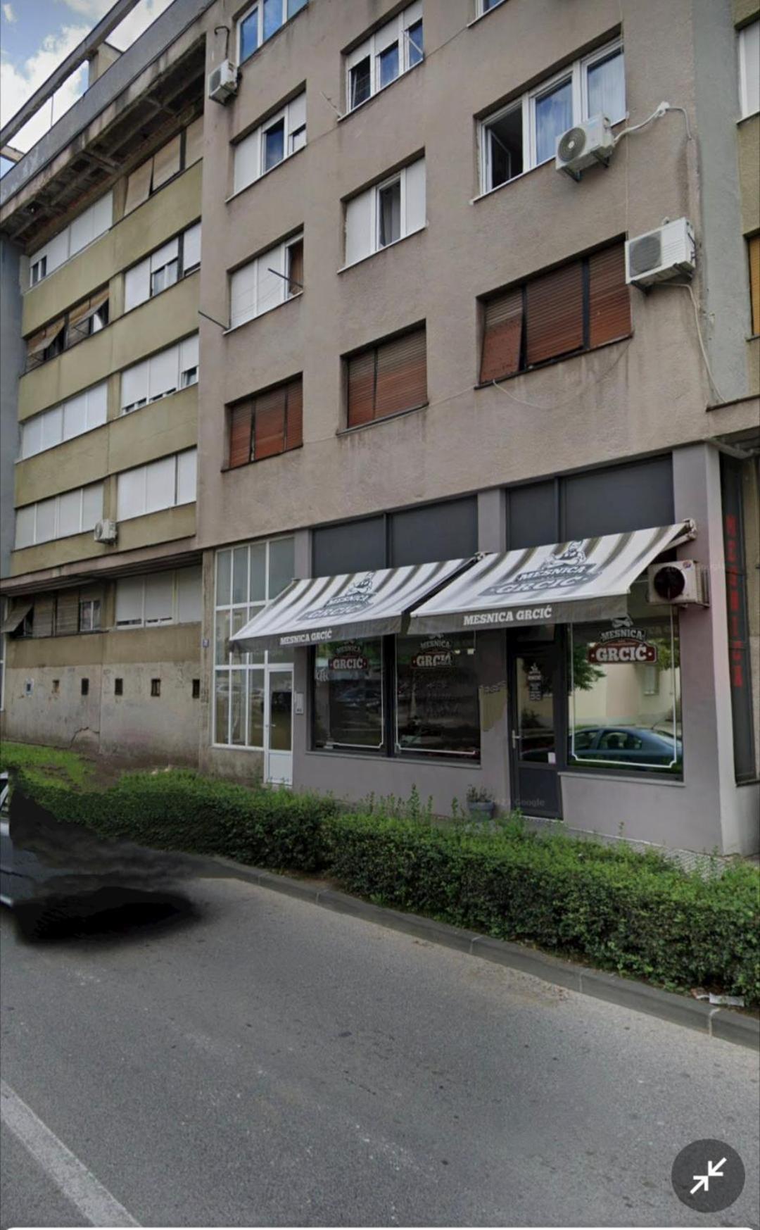 Apartman Lili Knin Exteriör bild